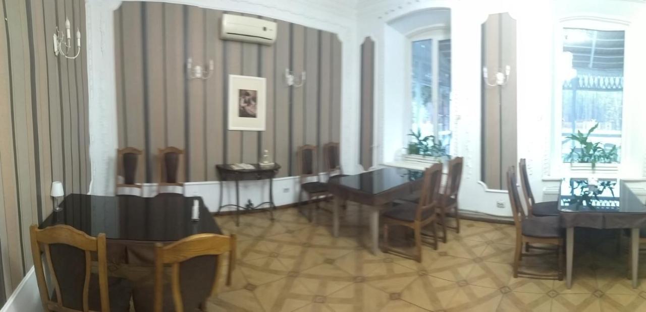 Отель Белый Камень Shevchenkiva Ngoại thất bức ảnh